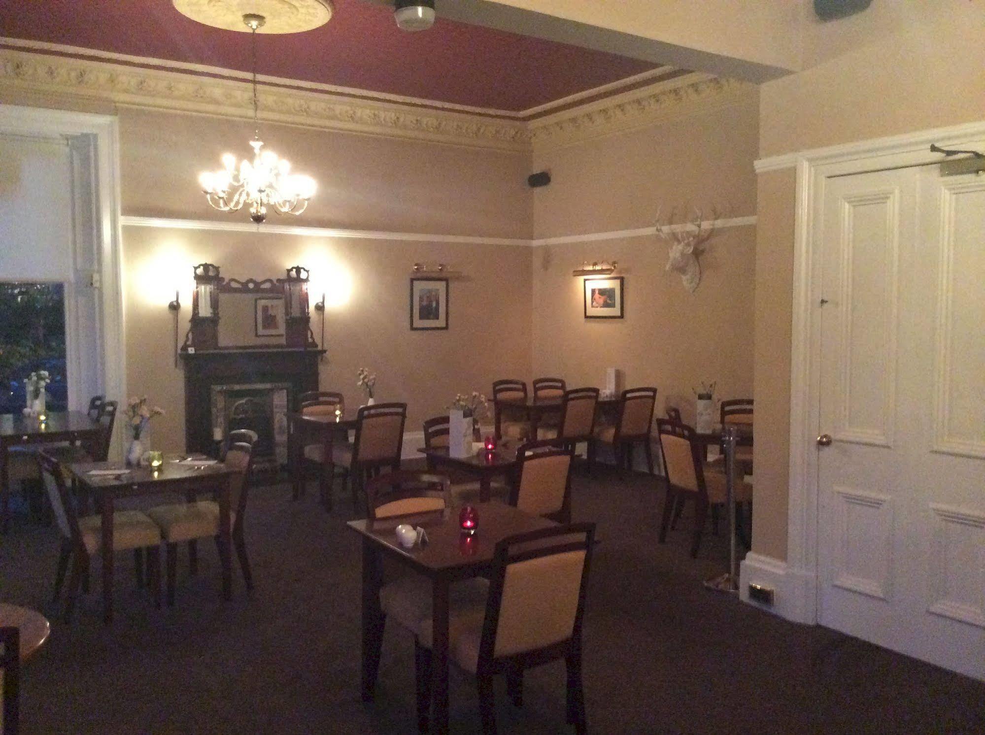 Taychreggan Hotel 邓迪 外观 照片