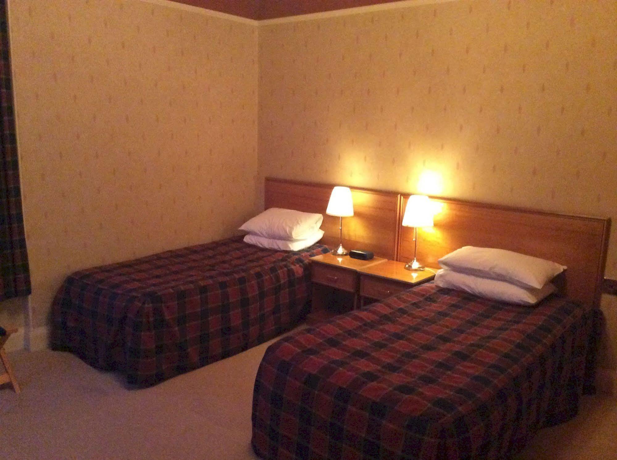 Taychreggan Hotel 邓迪 外观 照片