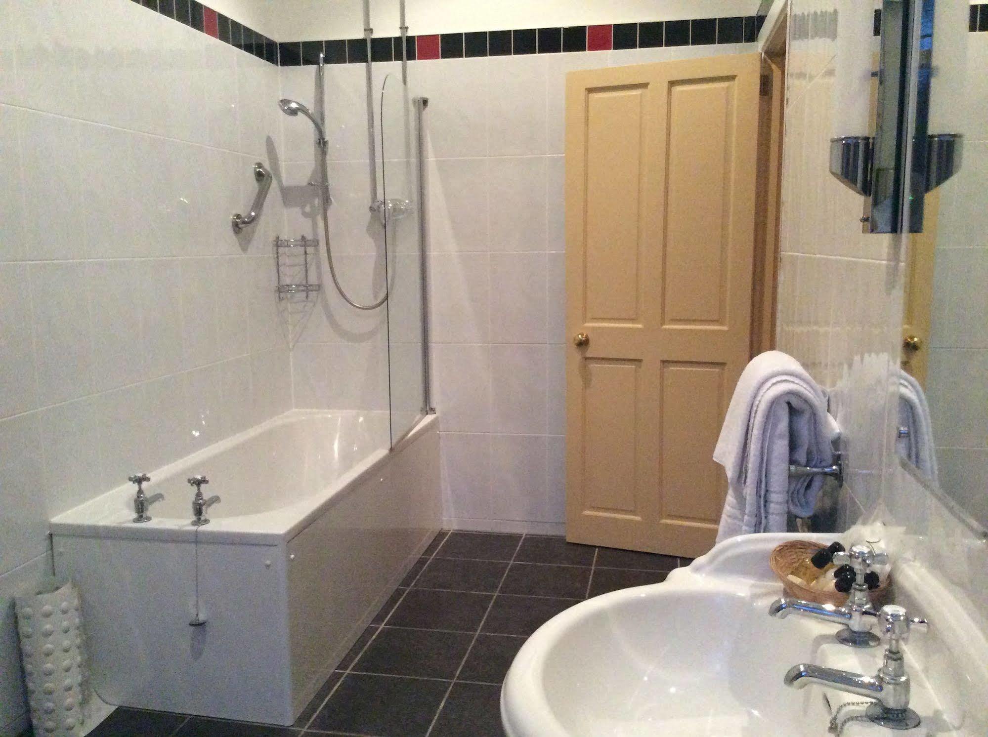 Taychreggan Hotel 邓迪 外观 照片